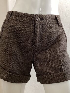 Sanctuary tweed, sz 28, cuffed, fully lined shorts, in fantastic condition